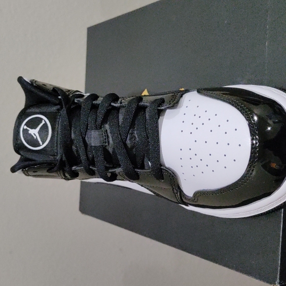 Jordan 1 mid All-star Weekend - Picture 3 of 7